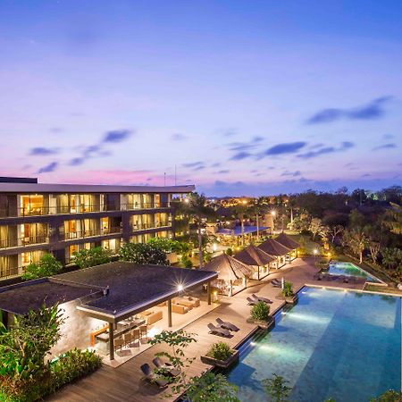 Le Grande Bali Hotel Uluwatu  Exterior photo The hotel at dusk