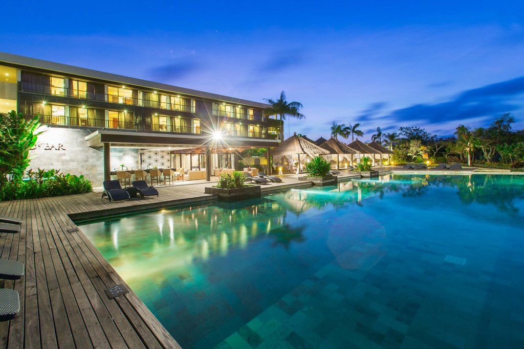 Le Grande Bali Hotel Uluwatu  Exterior photo The hotel's main pool